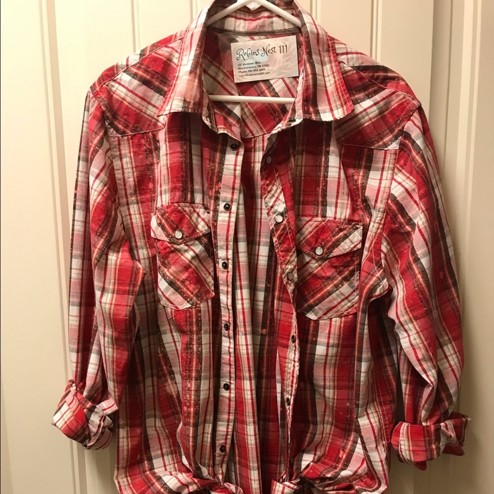 Women’s Distressed Shirt XL